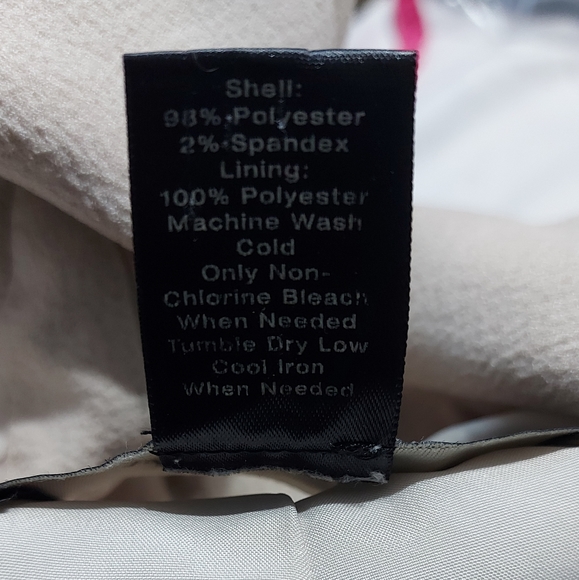 Ann Taylor Jackets size 4P petite color cream - Picture 13 of 13